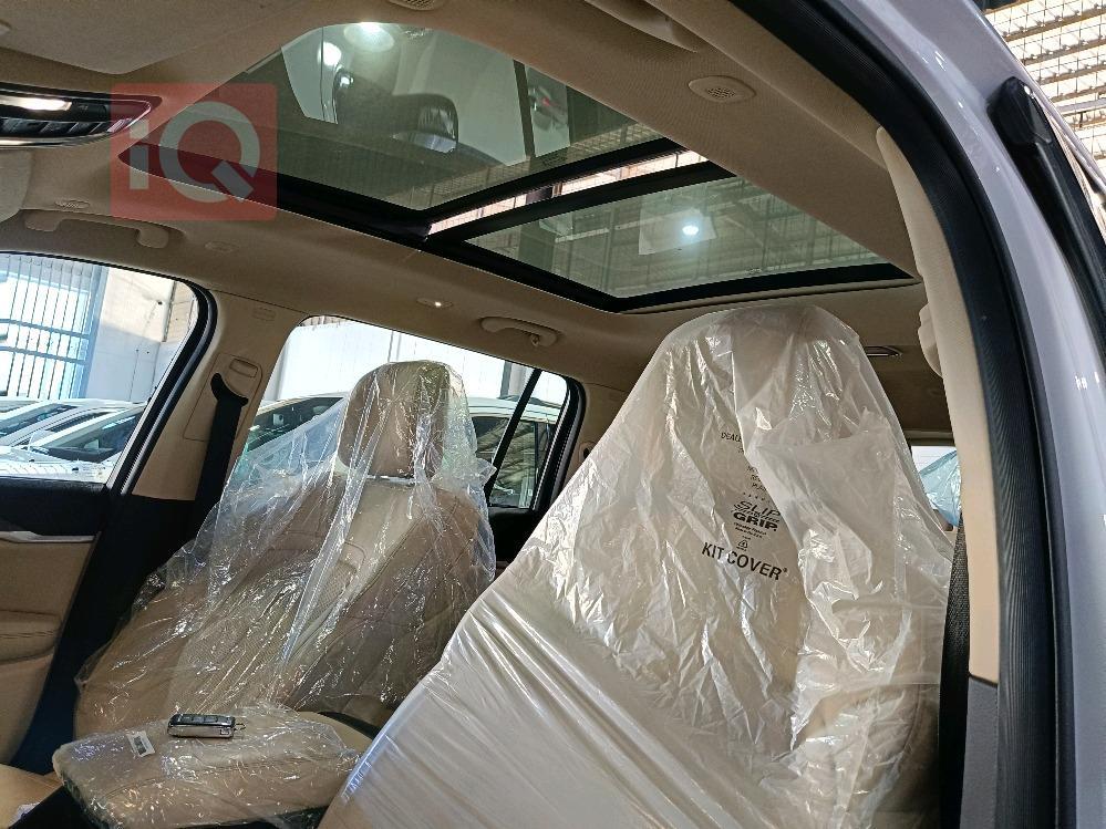 جیپ L گراند شیرۆکی